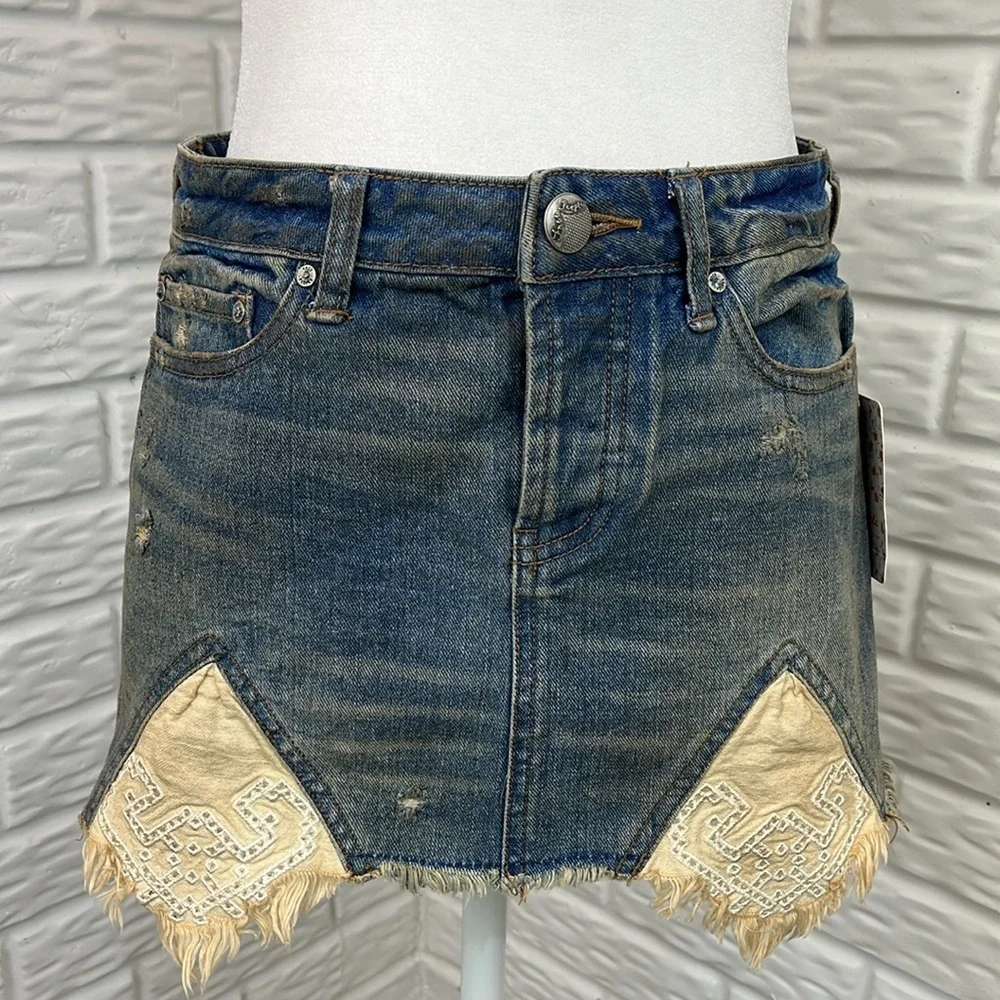 FREE PEOPLE TIRE SWING Handkerchief Hem Jean Mini Skirt Rugged SZ 4 NWT - Picture 5 of 16